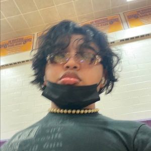 Meet your Posher, Carlos